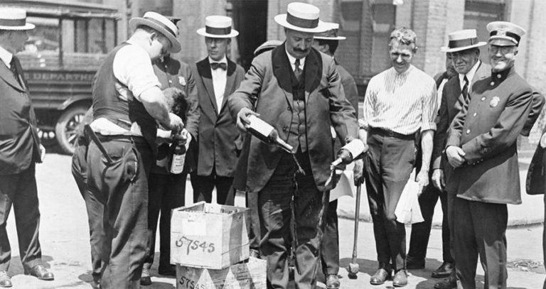 poisoningduringprohibition_extraordinary moments in history. 